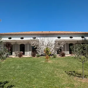  Hébergement de vacances Maison Neuve + Piscine Dans Parc Arboré Proche